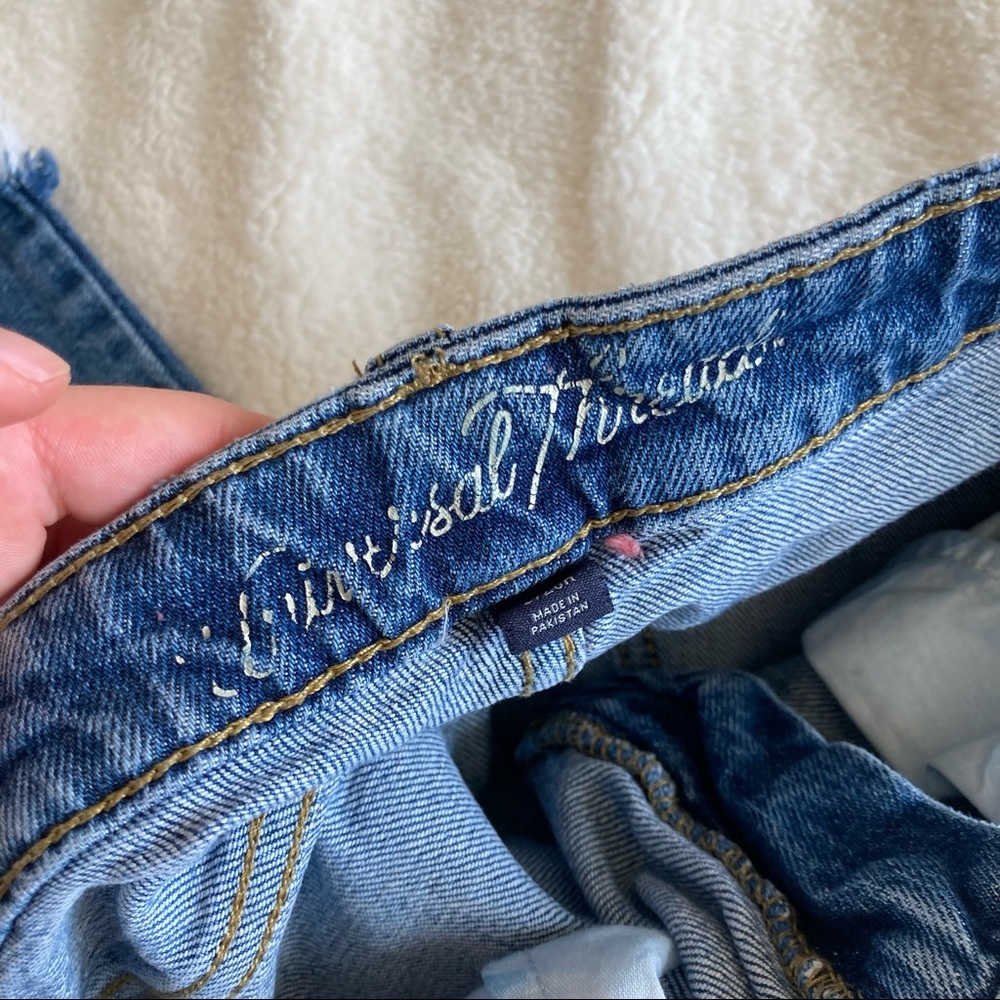 Mom Jeans - Picture 3 of 3